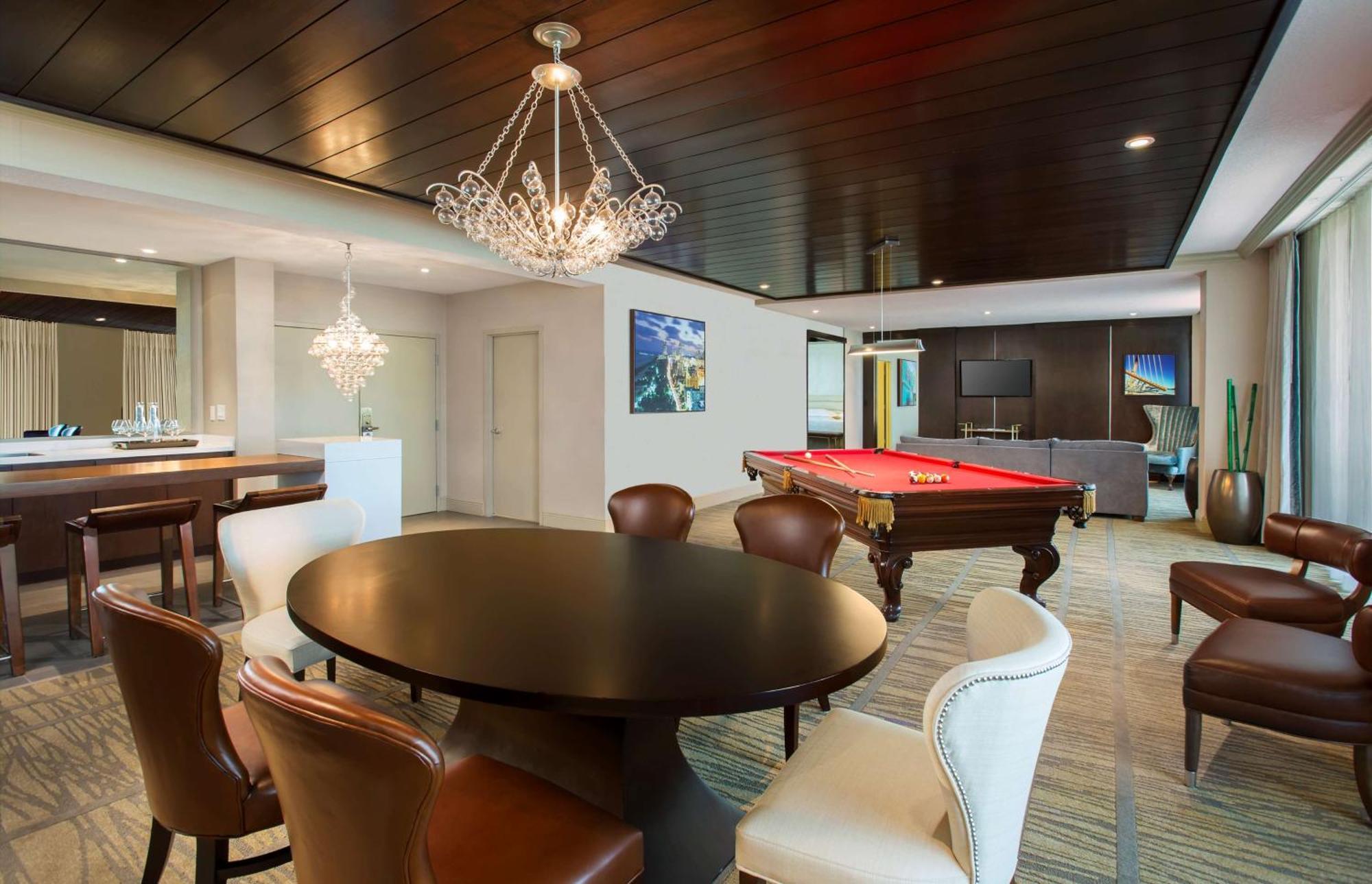 Doubletree By Hilton Miami Airport & Convention Center